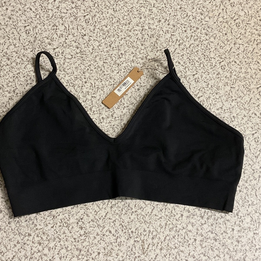 SKIMS Eclipse V-Neck Wireless Bralette